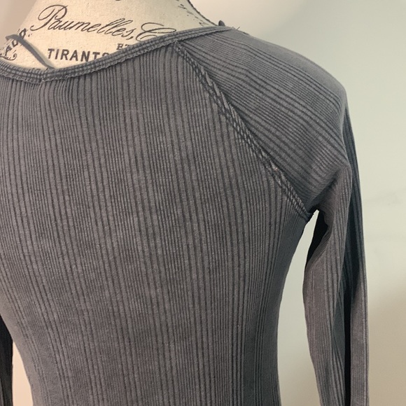We the Free Women's gray ribbed stretchy fitted Long Sleeve Top Size: M NWOT - Picture 9 of 11